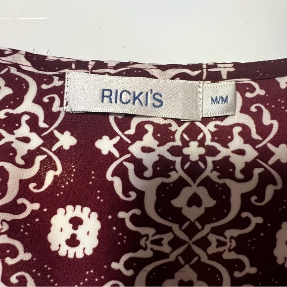 Ricki’s Size Medium Crossover Front Tank - Picture 4 of 6